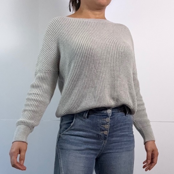 Sweaters - Waffle Knit V Neck Criss Cross‎ Back Sweater Light Grey Size M